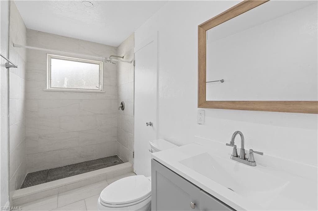 1450 Charles RD, FORT MYERS FL 33919-13