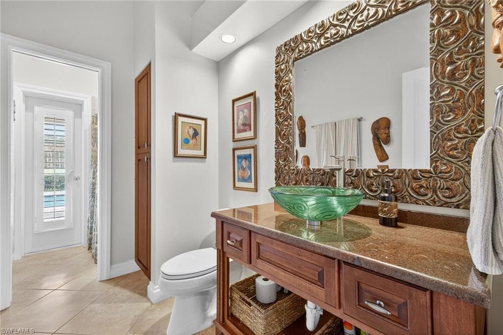 6 Bramblewood PT, NAPLES FL 34105-26