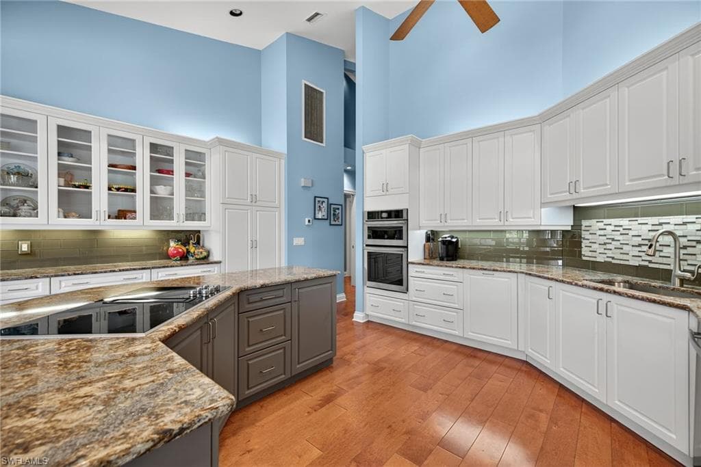 6 Bramblewood PT, NAPLES FL 34105-11