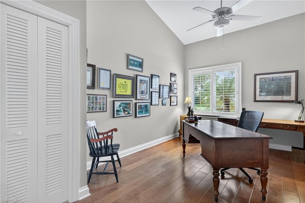 6 Bramblewood PT, NAPLES FL 34105-25