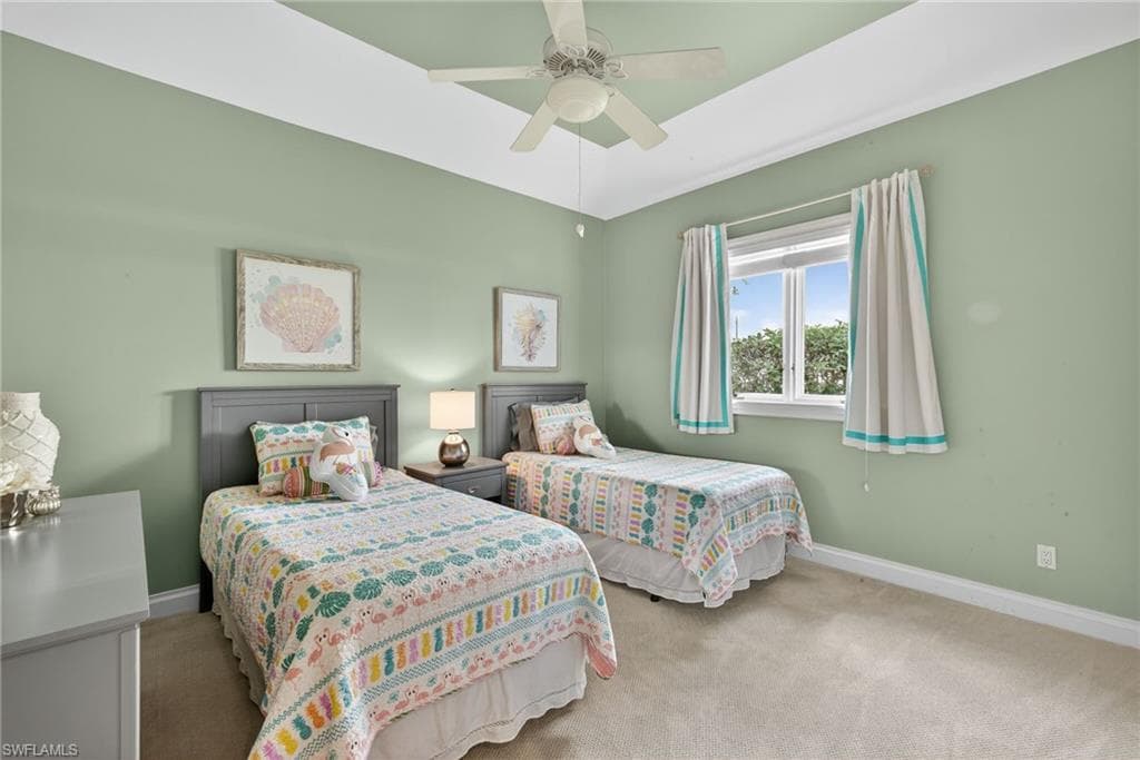 6 Bramblewood PT, NAPLES FL 34105-21