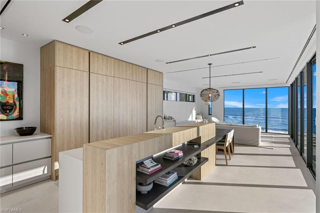 4257 W Gulf DR, SANIBEL FL 33957-11