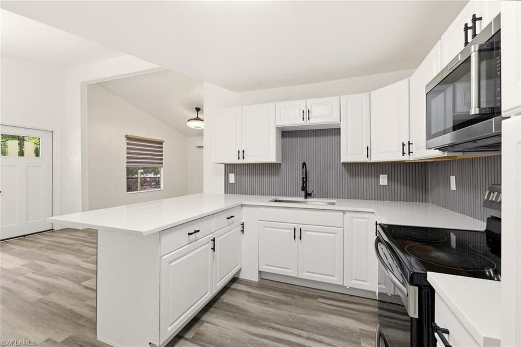 5317 Dixie DR, NAPLES FL 34113-13