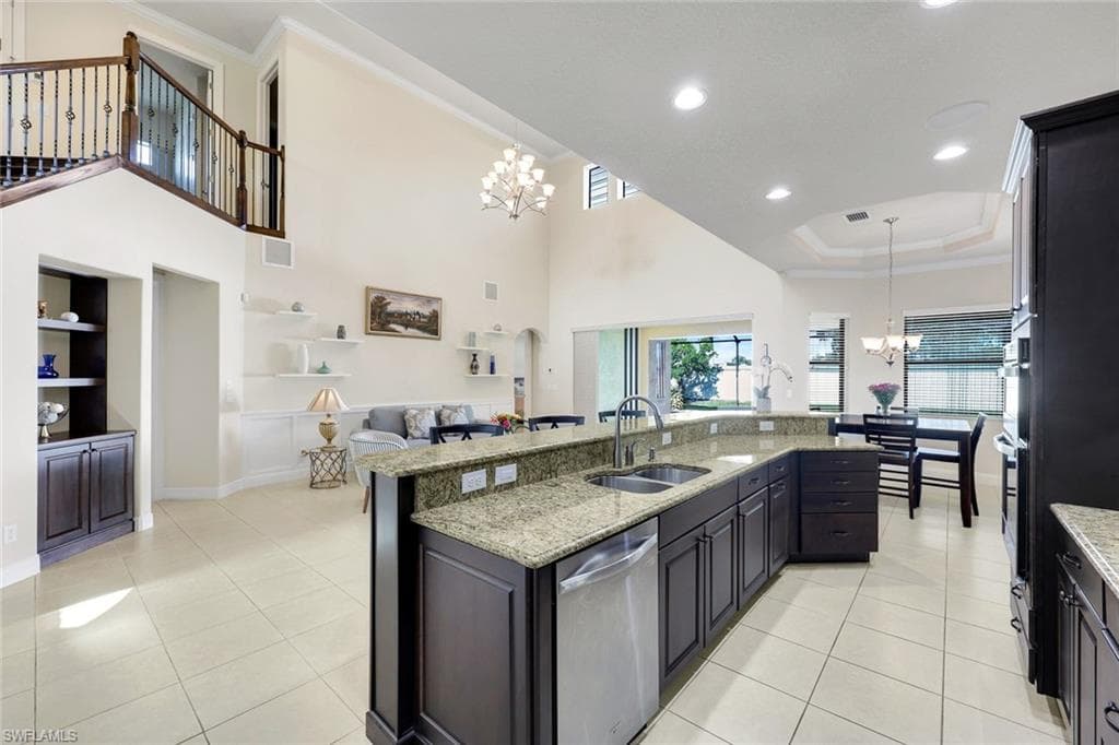 10101 FLORENCE CIR, NAPLES FL 34119-9