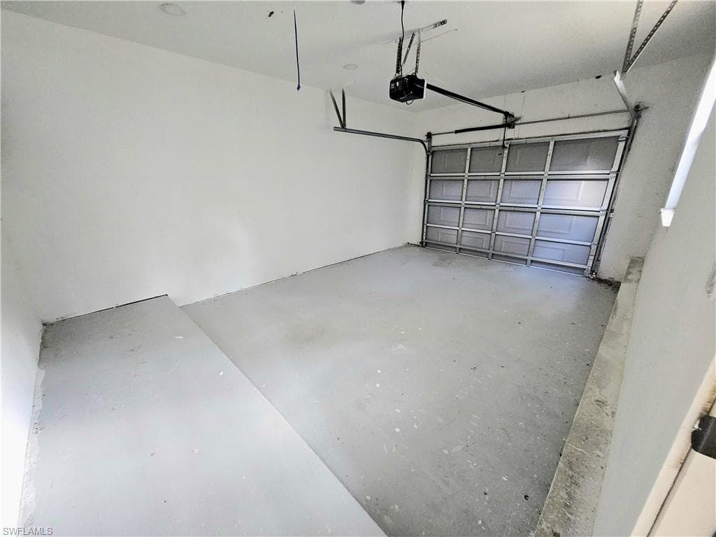 17748 port boca CT, FORT MYERS FL 33908-10