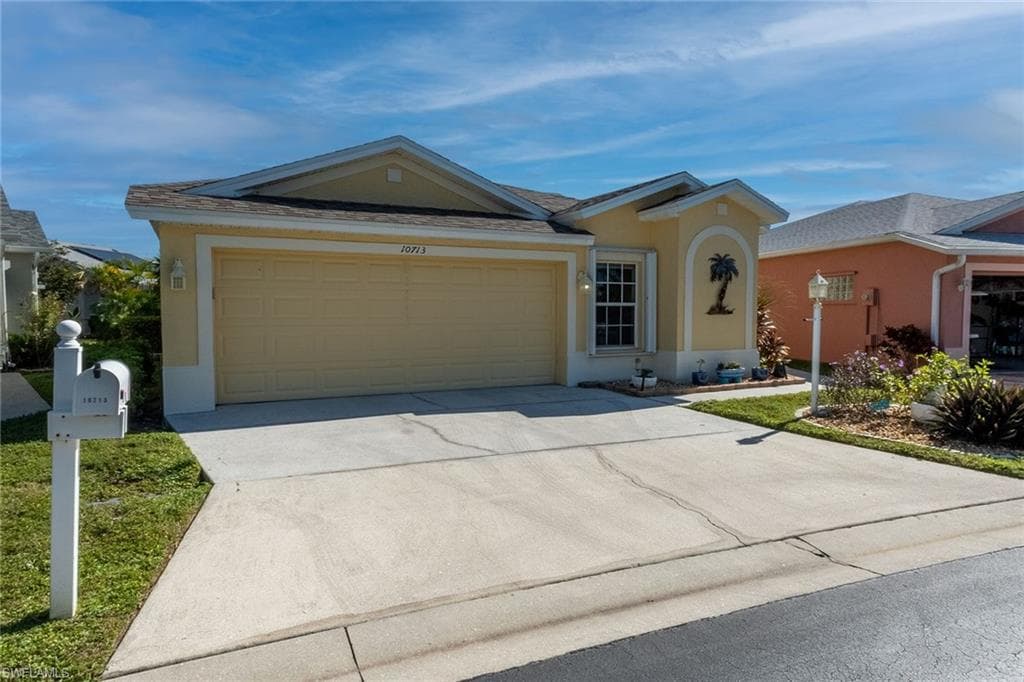 10713 Pearl Bay CIR, ESTERO FL 33928-6