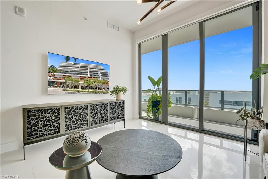 2960 NE 207 ST # 1205, AVENTURA FL 33180-21