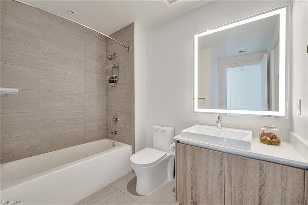 2960 NE 207 ST # 1205, AVENTURA FL 33180-38