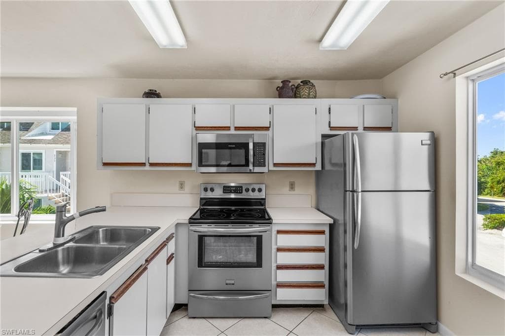 2155 San Marco RD # 204, MARCO ISLAND FL 34145-4