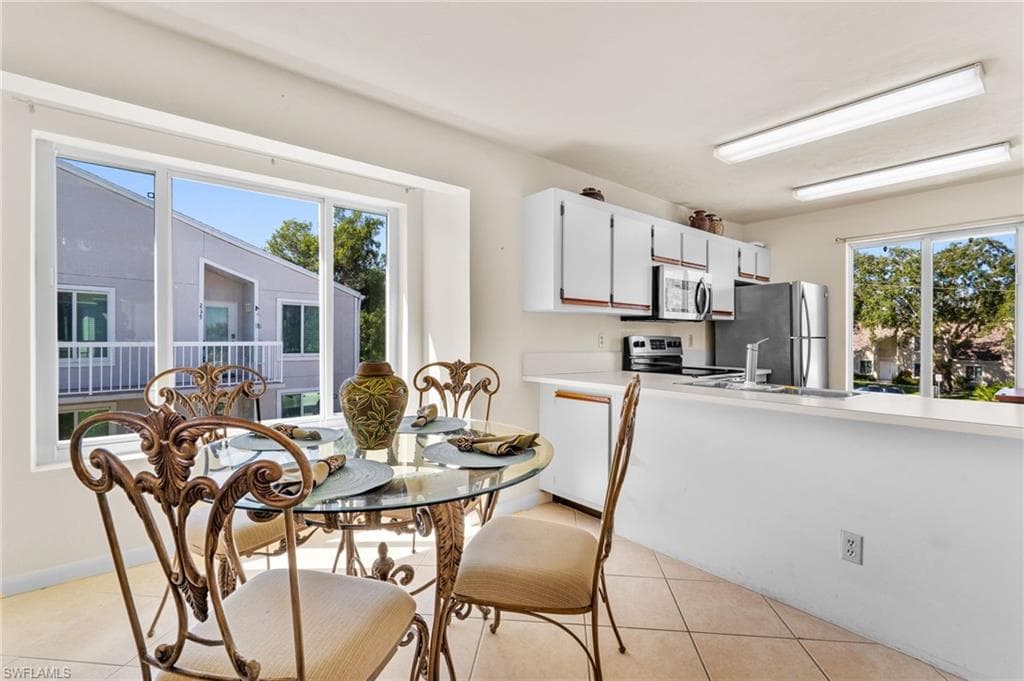 2155 San Marco RD # 204, MARCO ISLAND FL 34145-8