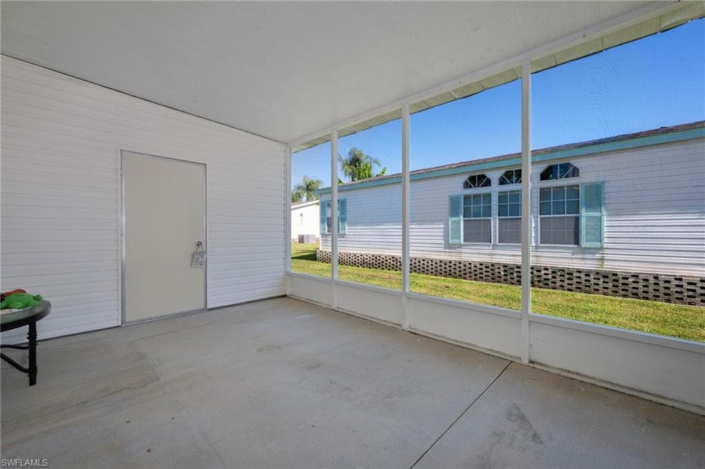 276 Grosbeak LN # 276, NAPLES FL 34114-12