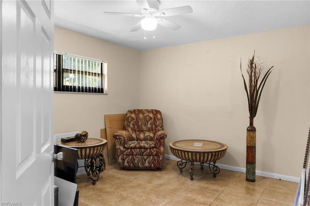 3042 Mango ST, FORT MYERS FL 33916-15