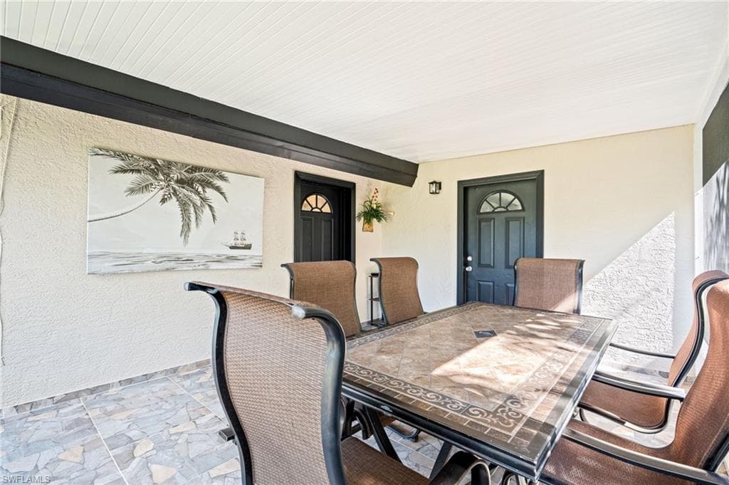 3042 Mango ST, FORT MYERS FL 33916-24