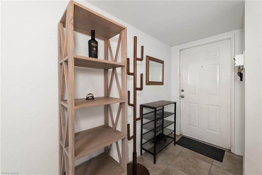 8290 Ibis Club LN # 902, NAPLES FL 34104-12