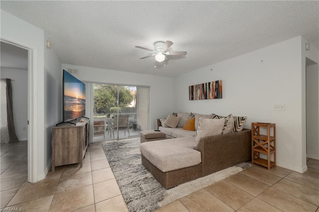 8290 Ibis Club LN # 902, NAPLES FL 34104-4