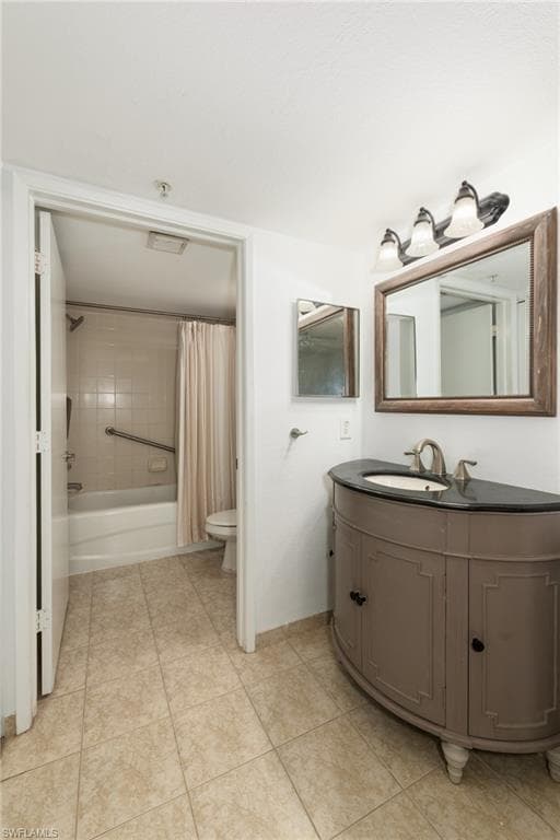 8290 Ibis Club LN # 902, NAPLES FL 34104-19