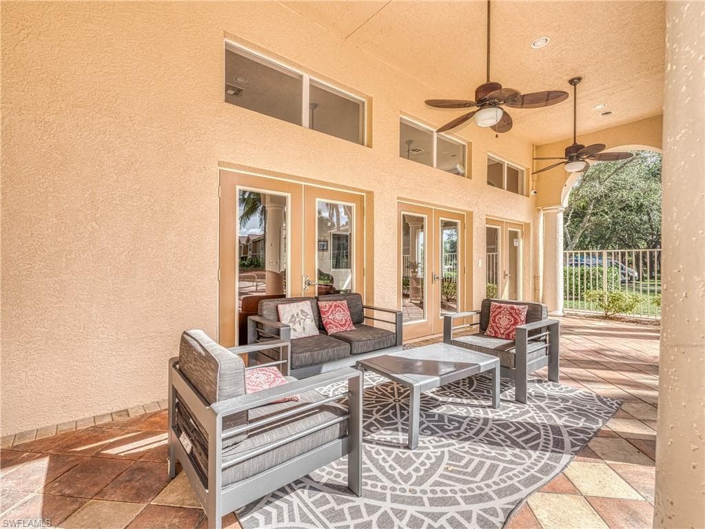 8290 Ibis Club LN # 902, NAPLES FL 34104-29