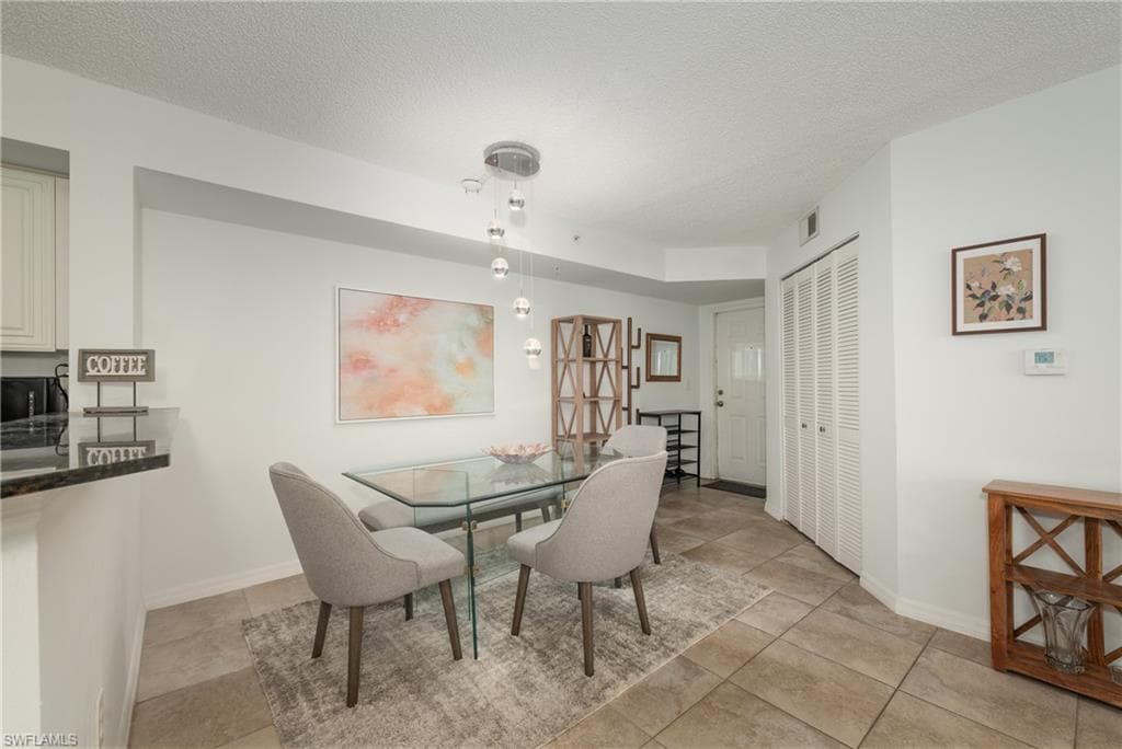 8290 Ibis Club LN # 902, NAPLES FL 34104-13