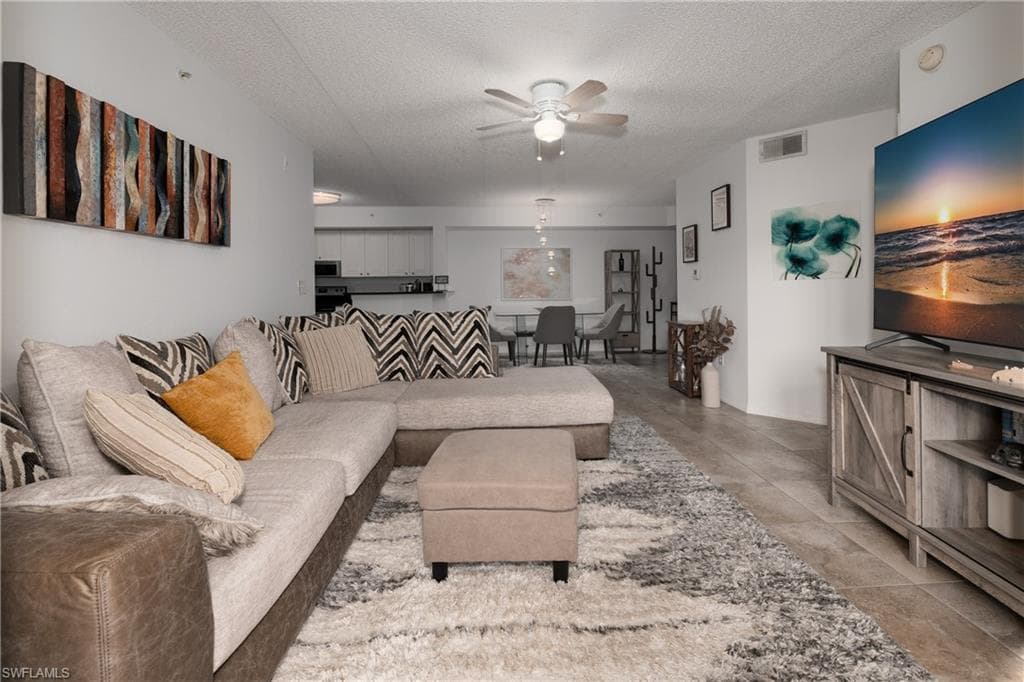 8290 Ibis Club LN # 902, NAPLES FL 34104-3
