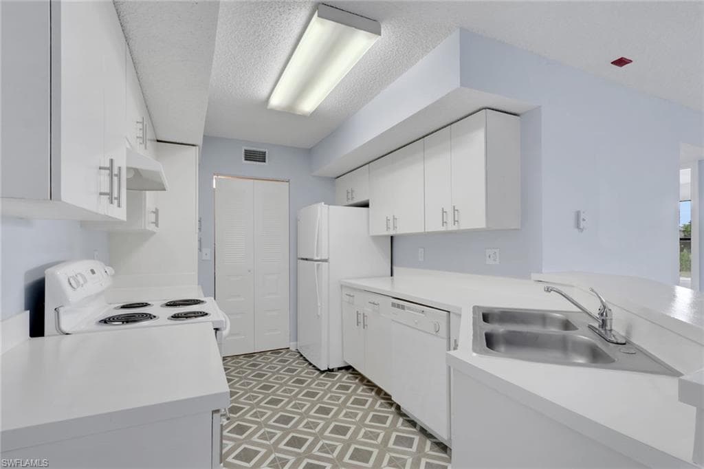 13565 Eagle Ridge DR # 1124, FORT MYERS FL 33912-8