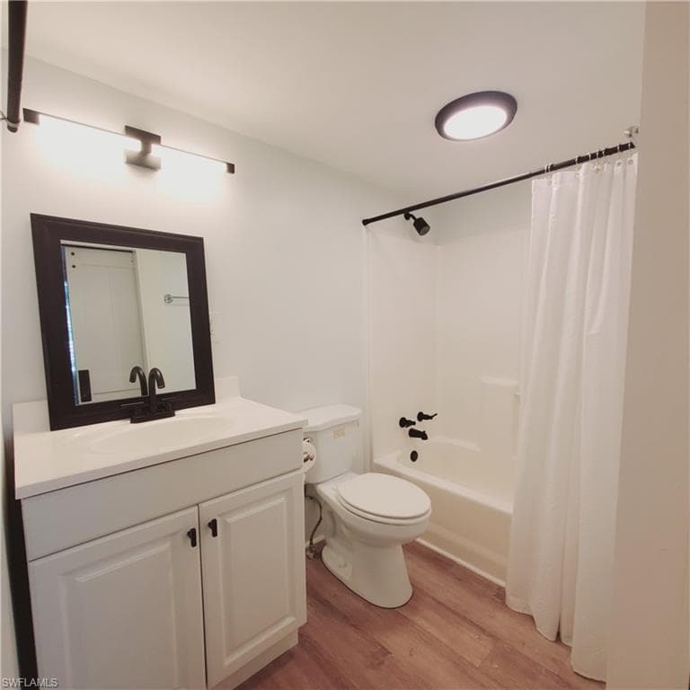 26222 Earl RD, BONITA SPRINGS FL 34135-12