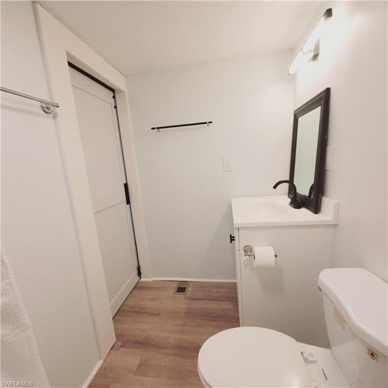 26222 Earl RD, BONITA SPRINGS FL 34135-16