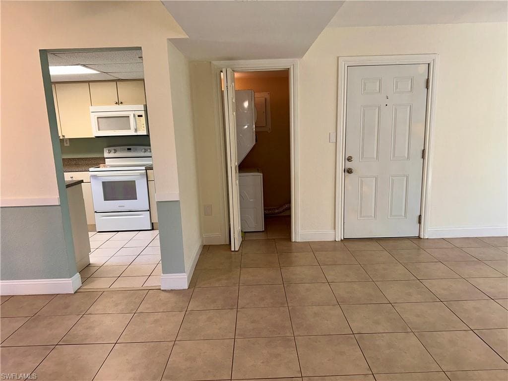 12650 Kenwood LN # A, FORT MYERS FL 33907-9