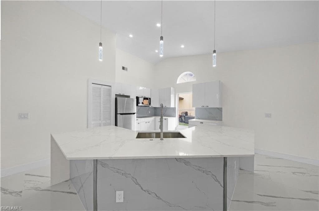 3832 Sabal Springs BLVD, NORTH FORT MYERS FL 33917-8