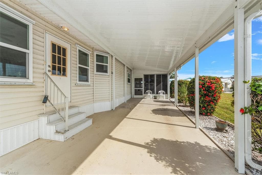 102 Elise DR-23