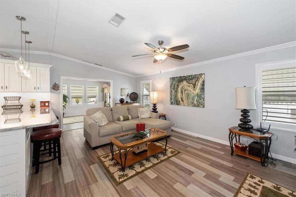102 Elise DR-7