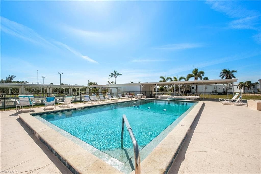 102 Elise DR-24