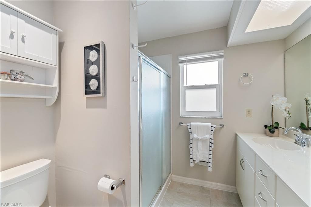 834 Gulf Pavilion DR # 201, NAPLES FL 34108-22