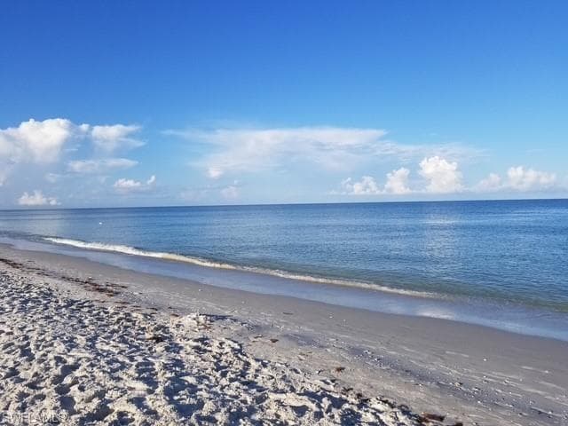 834 Gulf Pavilion DR # 201, NAPLES FL 34108-42