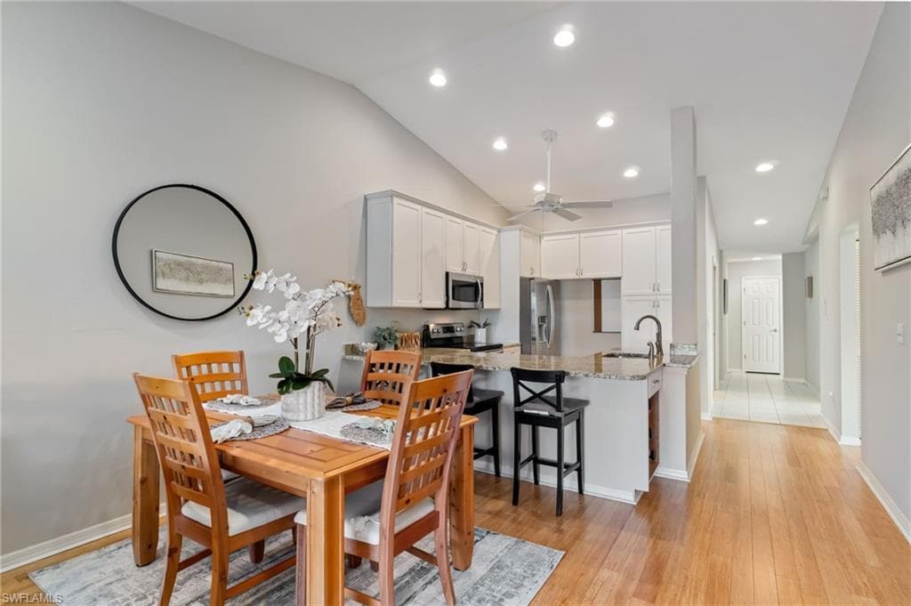 834 Gulf Pavilion DR # 201, NAPLES FL 34108-11