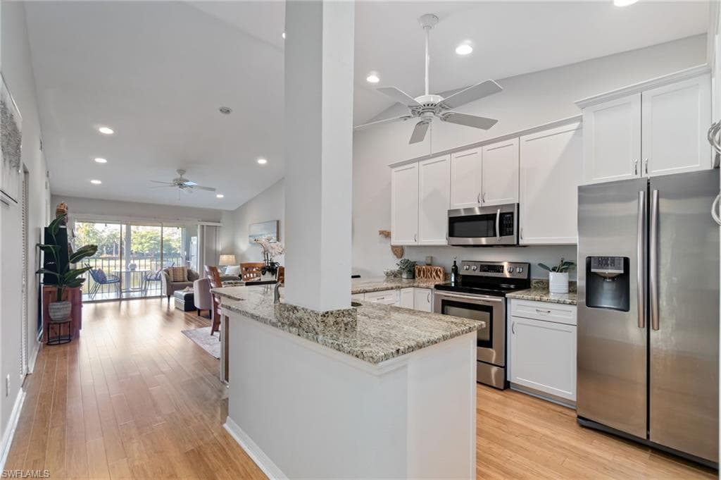 834 Gulf Pavilion DR # 201, NAPLES FL 34108-4