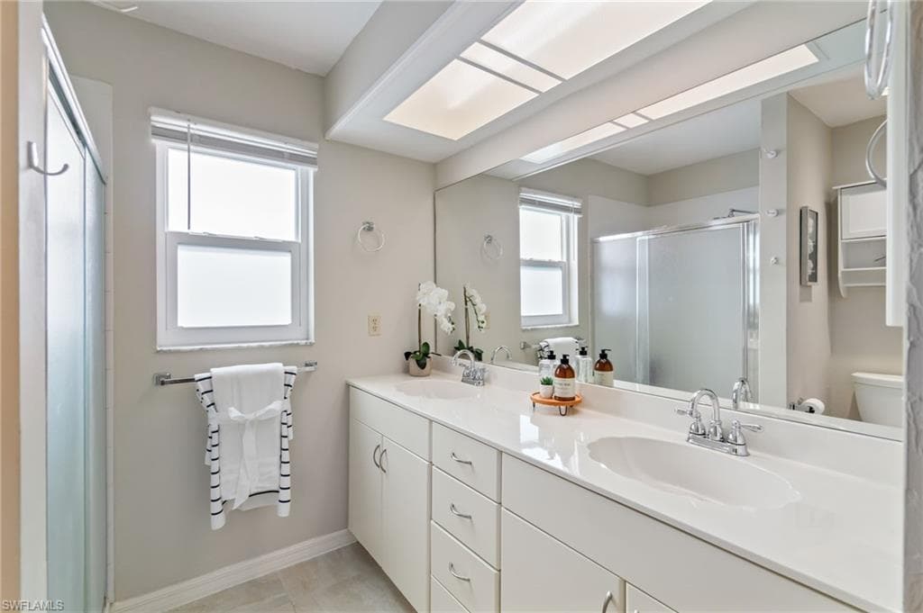 834 Gulf Pavilion DR # 201, NAPLES FL 34108-23