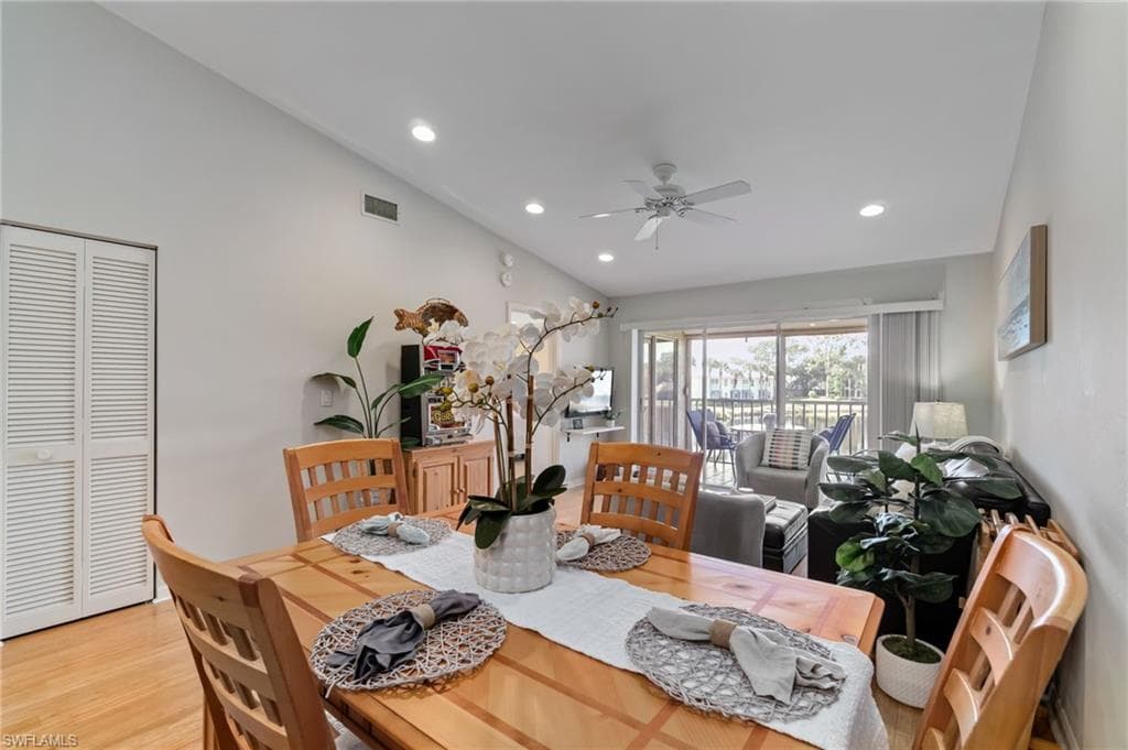 834 Gulf Pavilion DR # 201, NAPLES FL 34108-10
