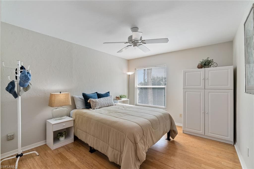 834 Gulf Pavilion DR # 201, NAPLES FL 34108-28