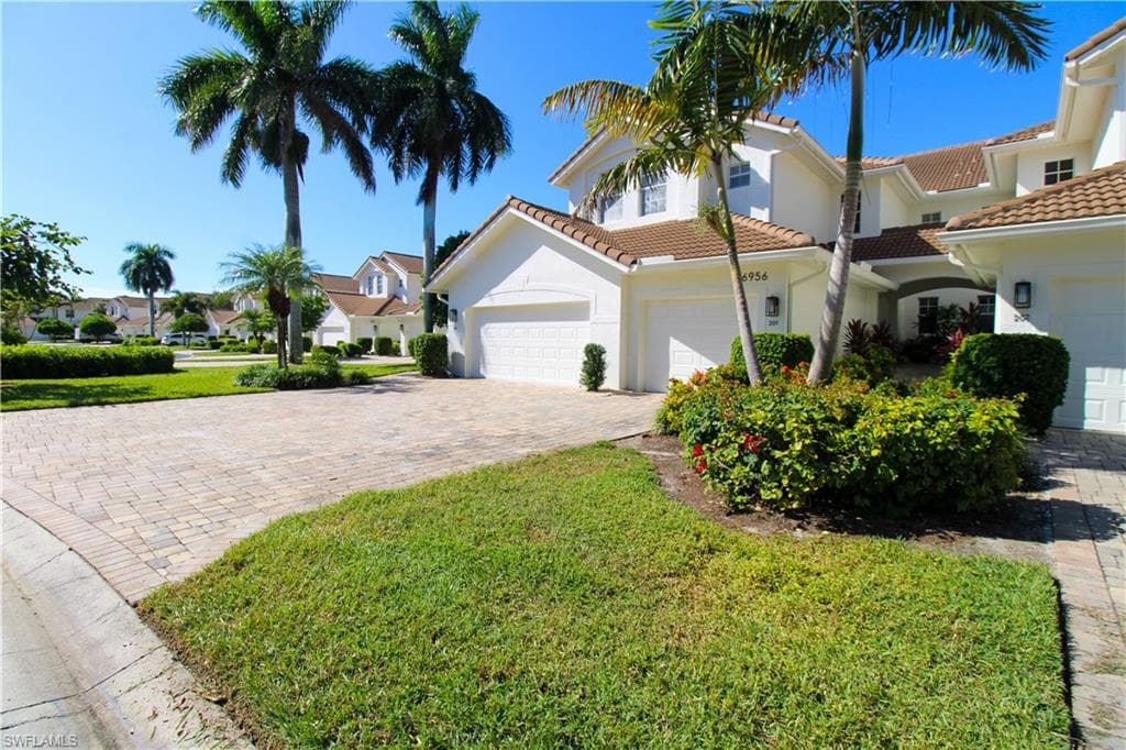 26956 Montego Pointe CT # 201, BONITA SPRINGS FL 34134-4