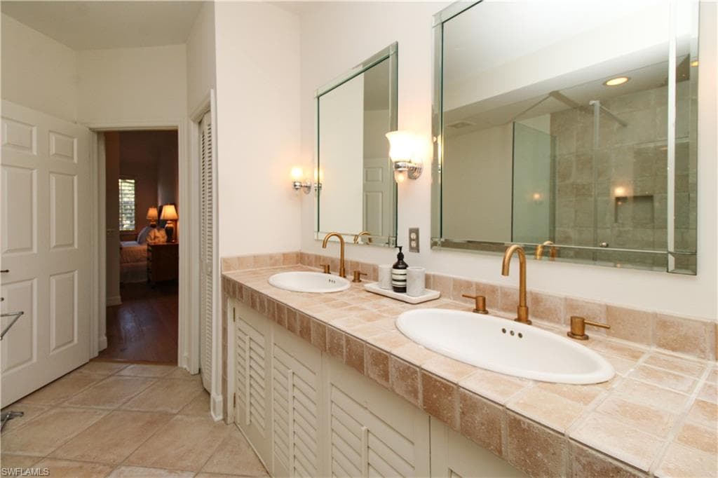 26956 Montego Pointe CT # 201, BONITA SPRINGS FL 34134-34