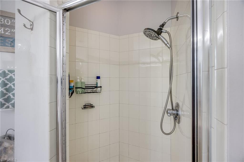 1320 Mariposa CIR 104-12