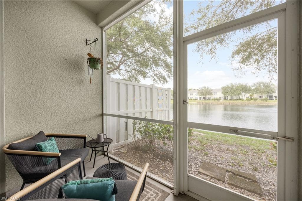 1320 Mariposa CIR 104-15