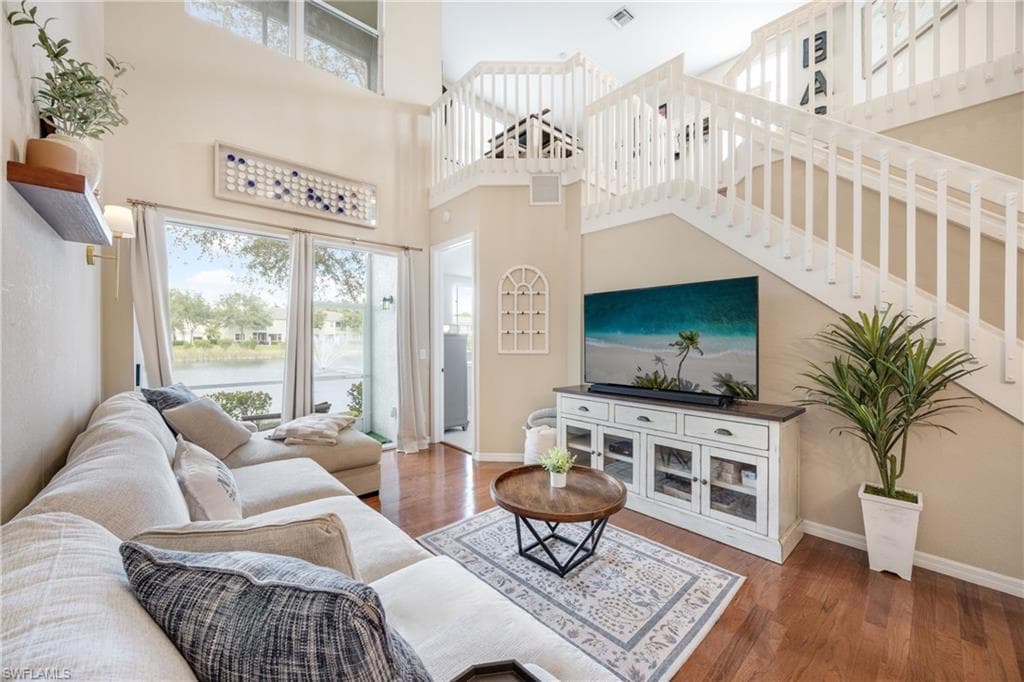 1320 Mariposa CIR 104-4