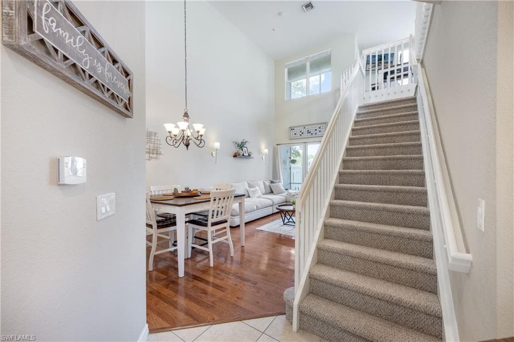 1320 Mariposa CIR 104-19
