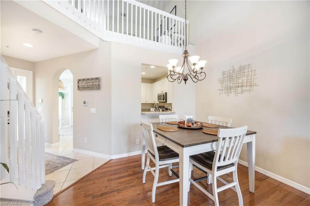 1320 Mariposa CIR 104-7