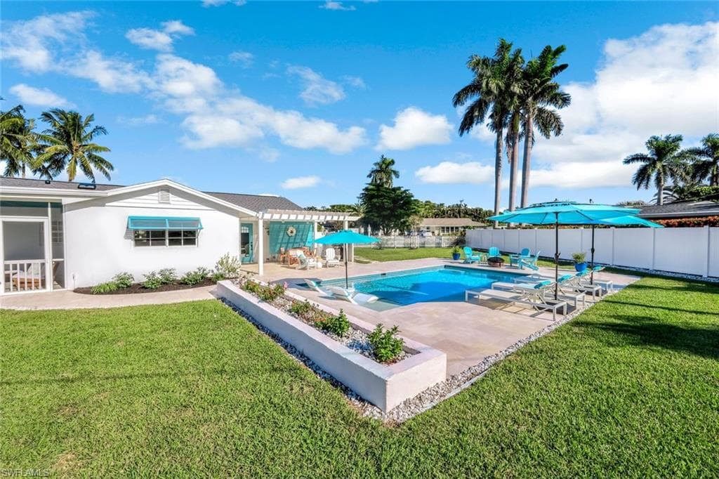 1086 N Town And River DR, FORT MYERS FL 33919-33