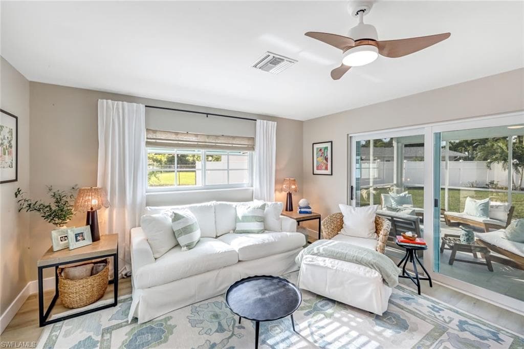 1086 N Town And River DR, FORT MYERS FL 33919-20