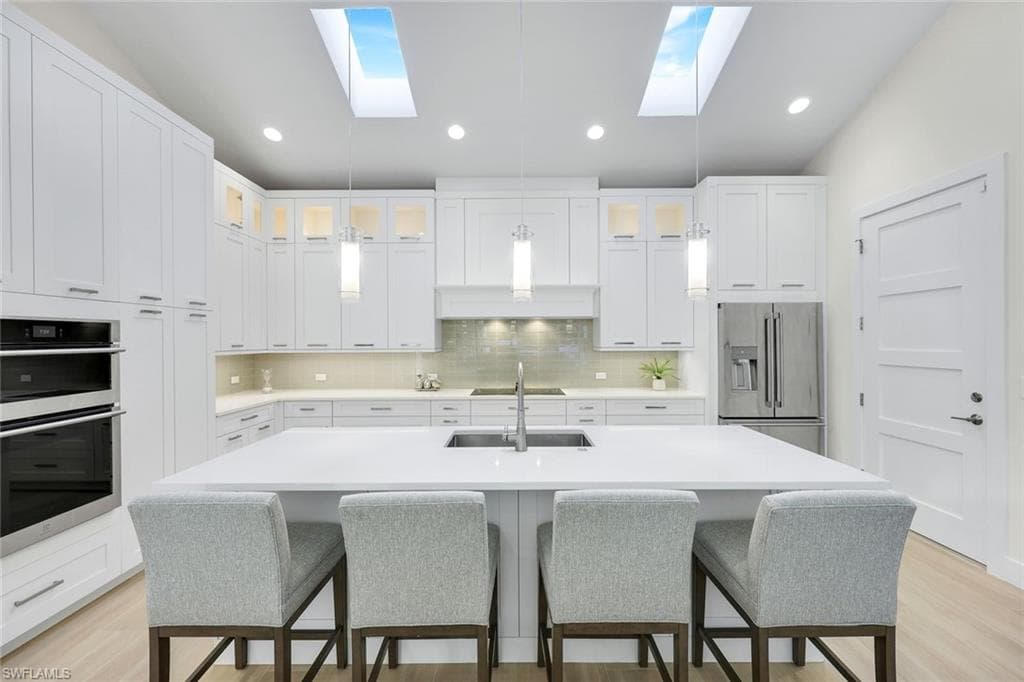 2100 Curtis ST, NAPLES FL 34112-11