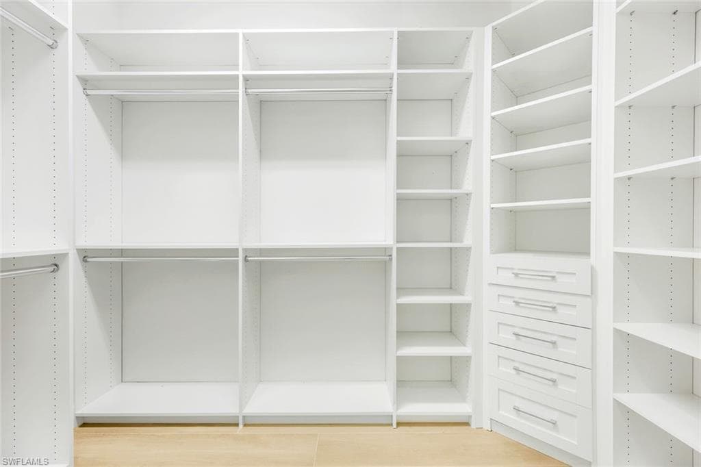 2100 Curtis ST, NAPLES FL 34112-18