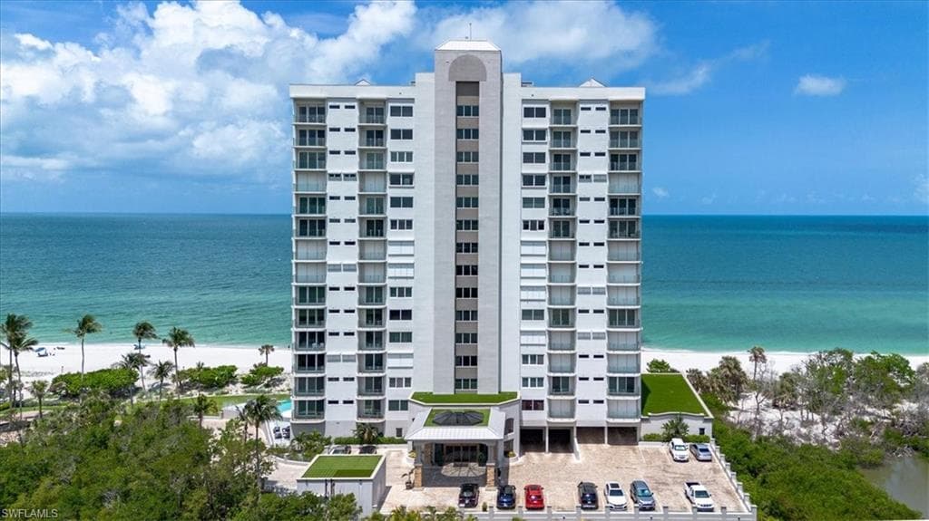 10 Seagate DR # 10N, NAPLES FL 34103-21